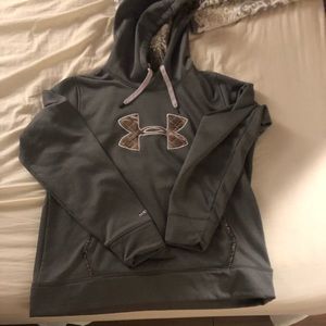 UNDER ARMOUR CAMO/GREY HOODIE